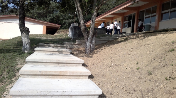 CONSTRUCCION DE ESCALINATAS