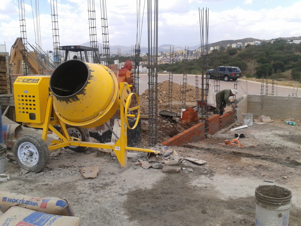 Diseño y Construcción de Residencia en Zona Esmeralda de Atizapan de Zaragoza