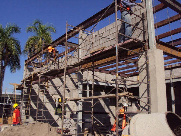 Estructura y muros edificio