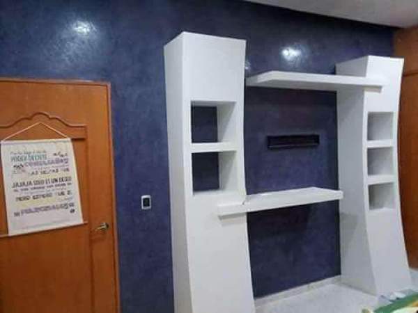 Repisas en forma de torre