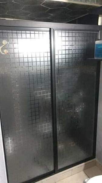 Cancel de baño bronce