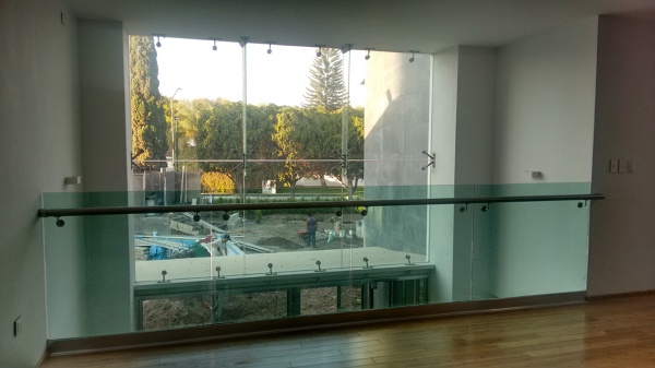 BARANDAL.