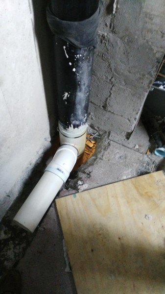 REPARACION DE FUGAS EN TUBERIAS DE AGUA POTABLE