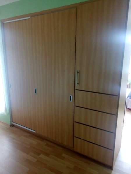 Closet  color encino américano