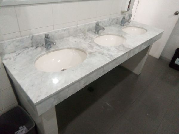 CUBIERTA DE BAÑO MARMOL VENECIANO