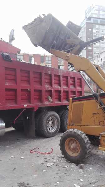Carga de Escombros por Demolición.
