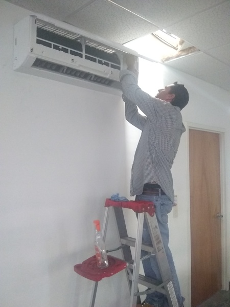 Mantenimiento a minisplit