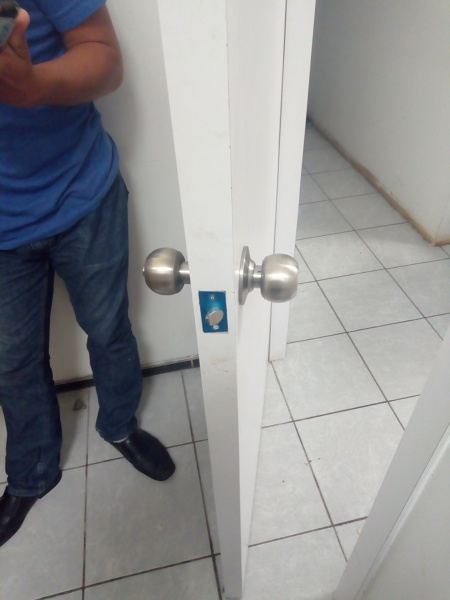 Foto: Mantenimiento a Puertas de Aire Acondicionado Electricidad Y