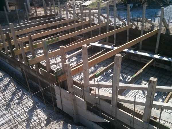 Foto: Armado de Cimbra de Construcciónes Leos Y Asociados #468158 ...