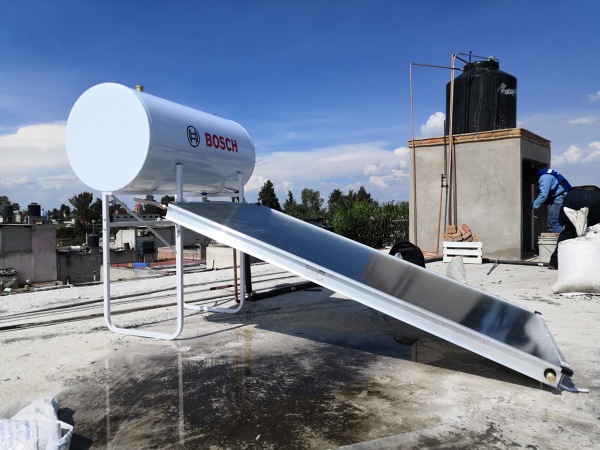Instalación de calentador solar Bosch