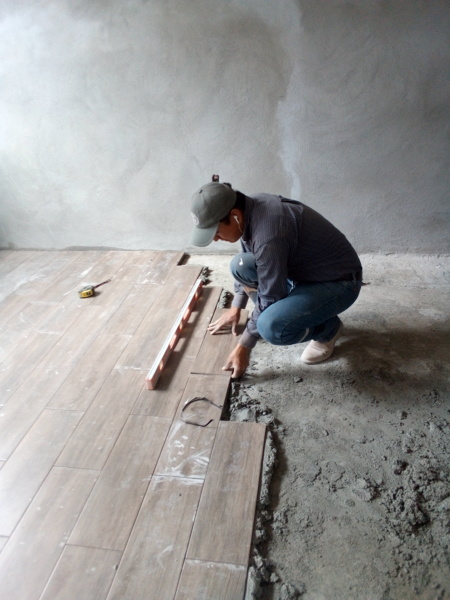 Instalación de piso cerámico