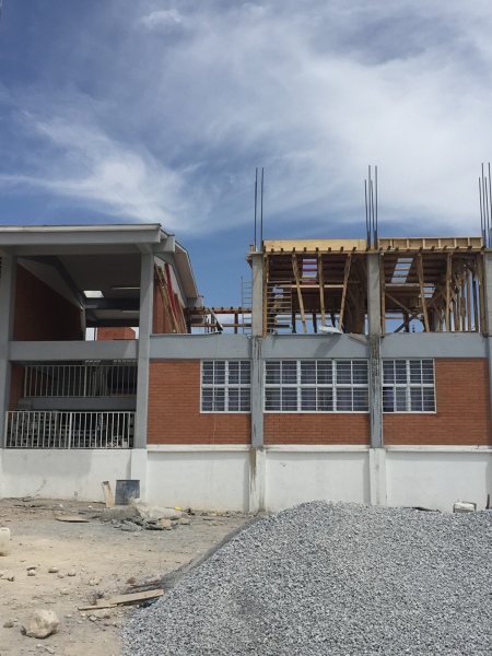 construccion y ampliacion de salones en escuela publica
