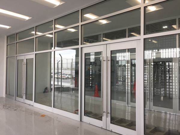 Acceso a centro comercial