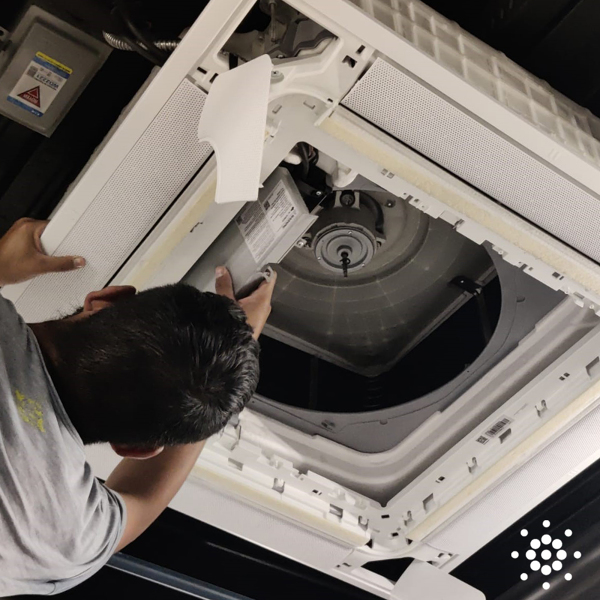 Mantenimiento preventivo a equipos tipo cassete para Sistema VRF