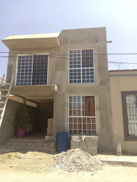 Ventanas línea California para vivienda.