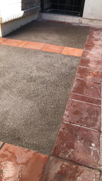 arreglo de piso de piedrita mendoza