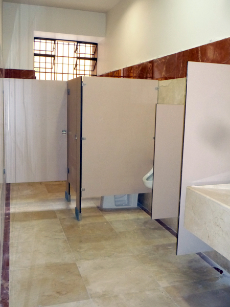 Sanitarios del Museo Nacional de San Carlos