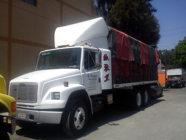 uno de nuestros camiones