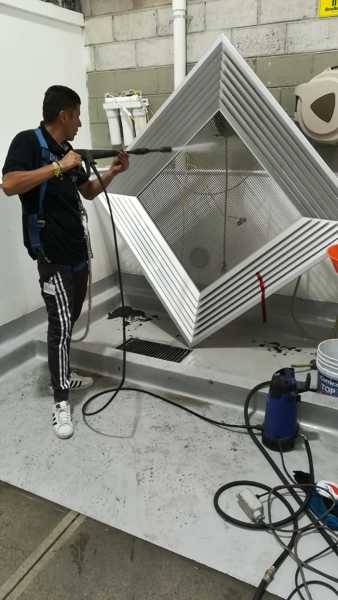 Limpieza de Difusroes de Aire.