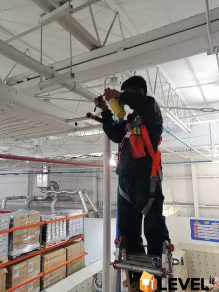 Instalación de válvula contra golpe de ariete