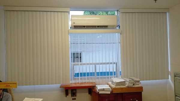 SUMINISTRO Y COLOCACION CORTINAS PVC