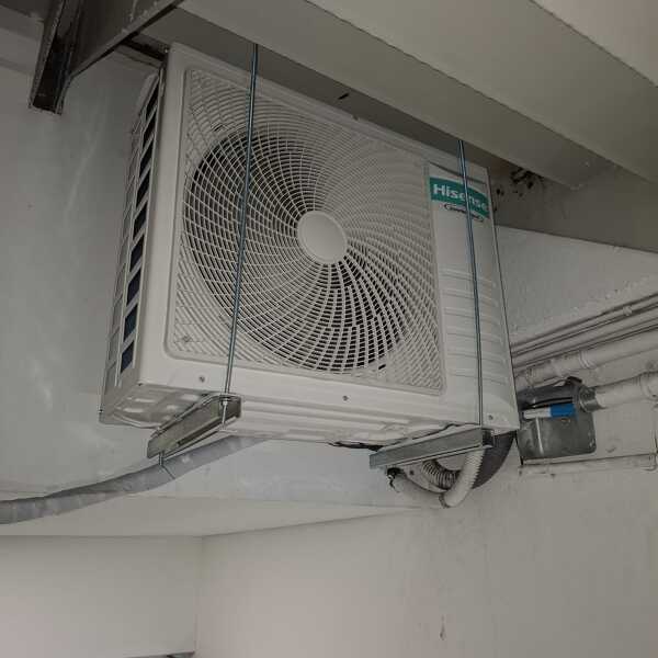 INSTALACION DE EQUIPO HISENSE DE 3TR