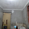 Remodelar el techo cerrandolo con dos habitaciones existentes en el piso de arriba