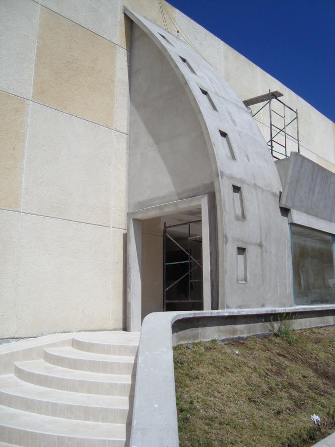 Acceso en construcción