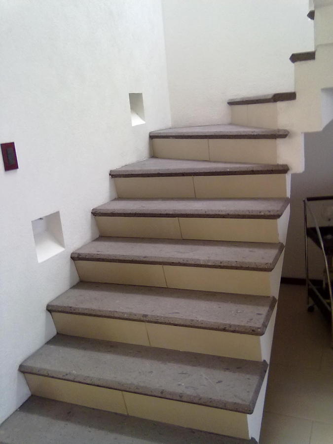 Acceso por escaleras modernizado