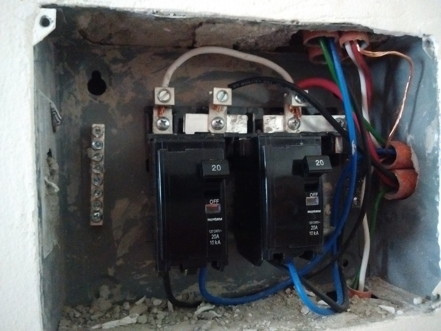 Alimentación eléctrica del centro de carga
