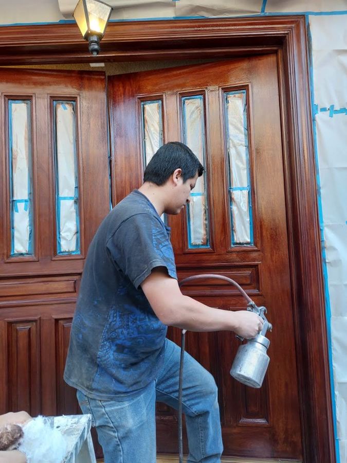 Aplicación de barniz