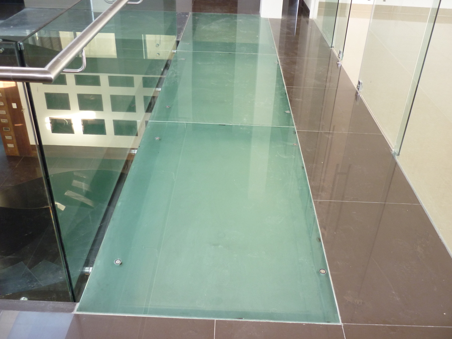 ARANDAL PASILLO DE CRISTAL