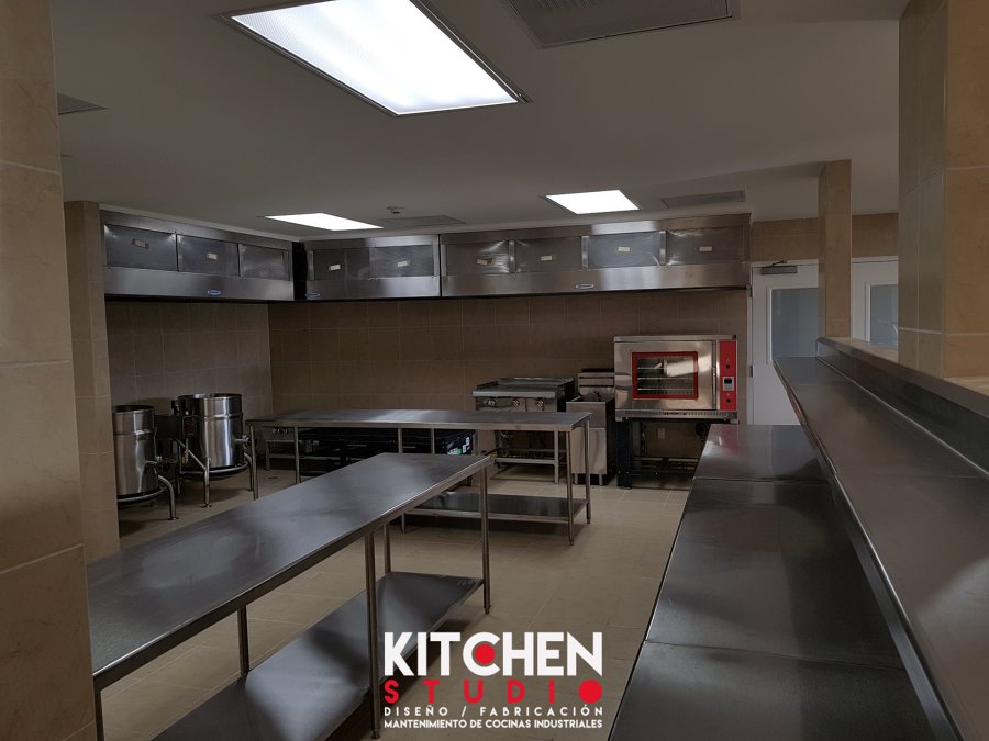 ÁREA DE COCCIÓN Y PREPARACIÓN