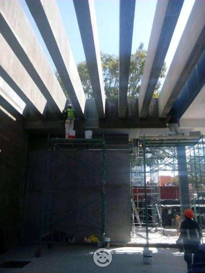 área de  entrada carros en agencia vw avenida de las granjas
