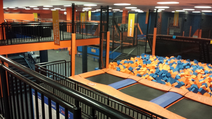 Parque de Trampolines (toluca) Ideas Construcción Local Comercial