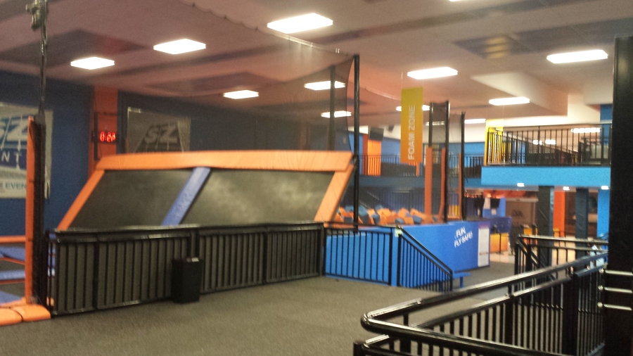 Parque de Trampolines (toluca) Ideas Construcción Local Comercial