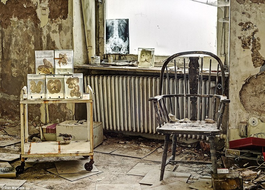 article-2401848-1B729120000005DC-917_964x691