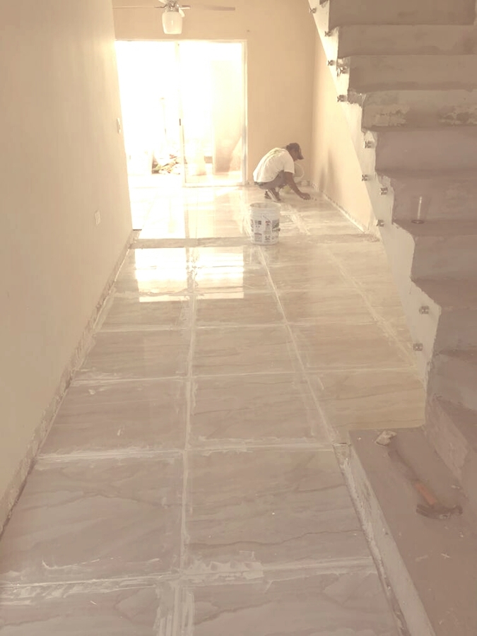 Avance de trabajos de Rehabilitación de pisos y escalera