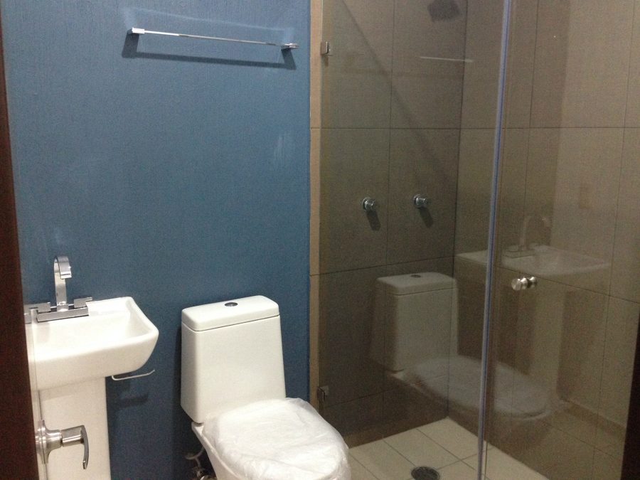 Baño compartido con regadera