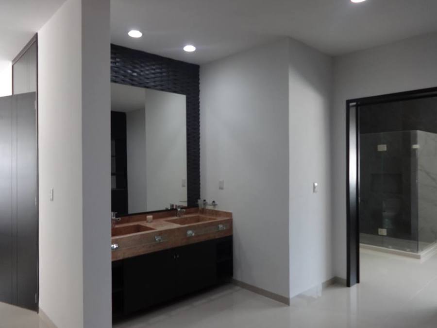 BAÑO RECAMARA MASTER