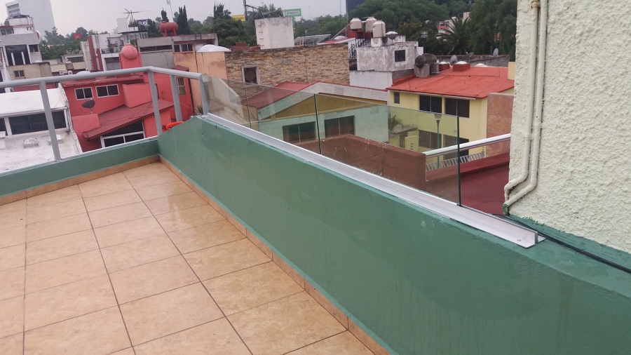Barandal.