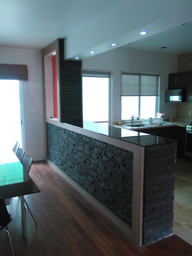 Foto: barra para cocina con luz led y cristal templado terminada ...