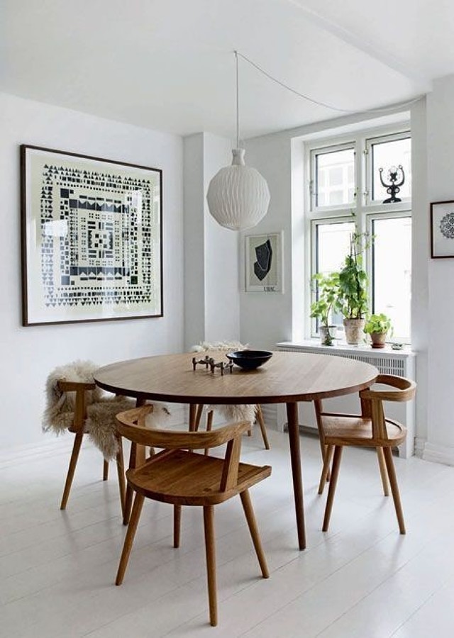 Foto: Comedor con Mesa Circular Decorado con Cuadros #305313 ... Foto: Comedor con Mesa Circular Decorado con Cuadros #305313 ...