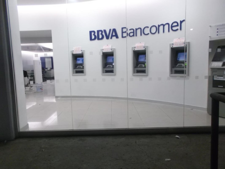 Cajeros automáticos pisos porcelanato