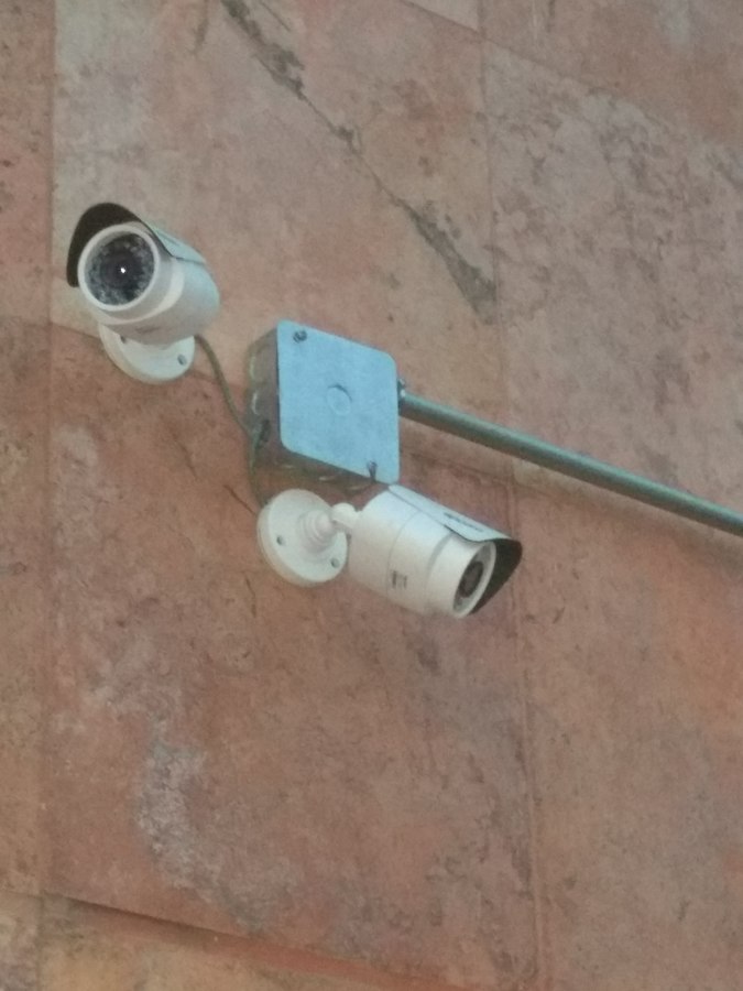 CÁMARAS ESTACIONAMIENTO VISITAS