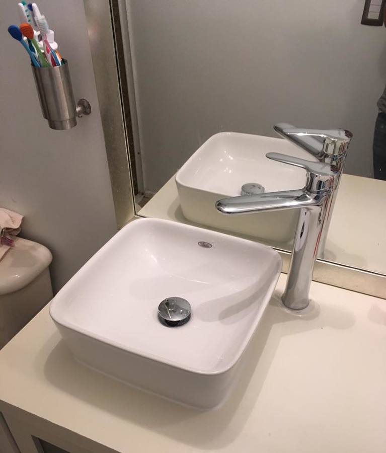 Cambio de accesorios en baño (lávabo)