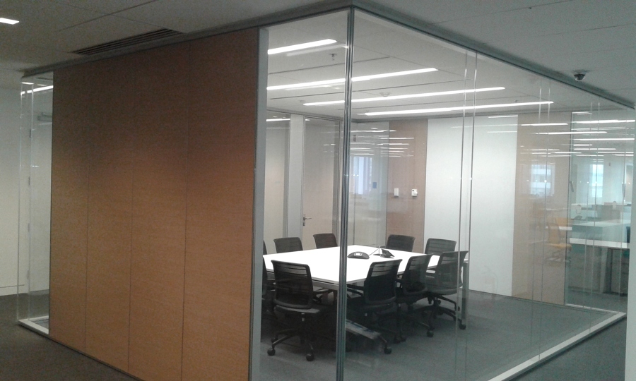 Cancel divisorio de Vidrio Templado, claro.