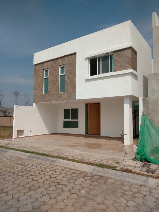 Casa construida en parque queretaro lomas de angelopolis