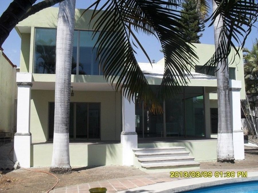 Casa Palmas.