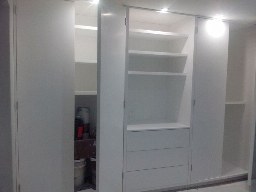 Closet 1